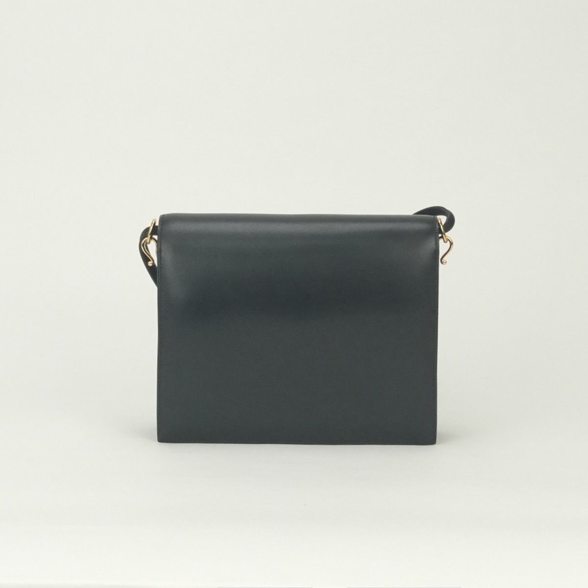 Hermes Sequana 22 Shoulder Bag Box Calf Noir Black Gold — view 3