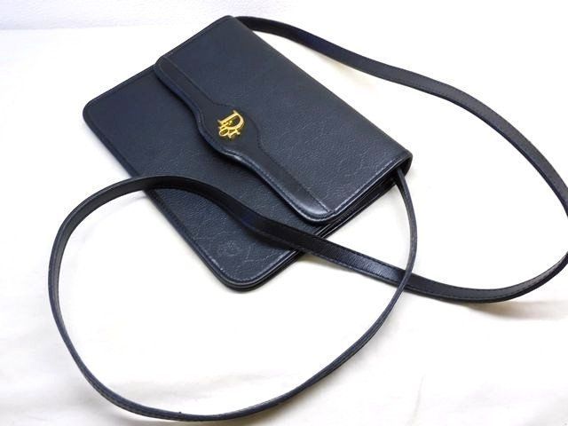 Dior Vintage Shoulder Bag Black — view 3