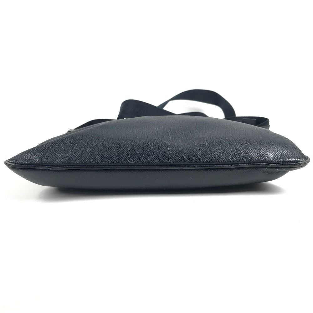 Louis Vuitton Shoulder Bag Sasha Taiga Leather Boreal Navy — view 5