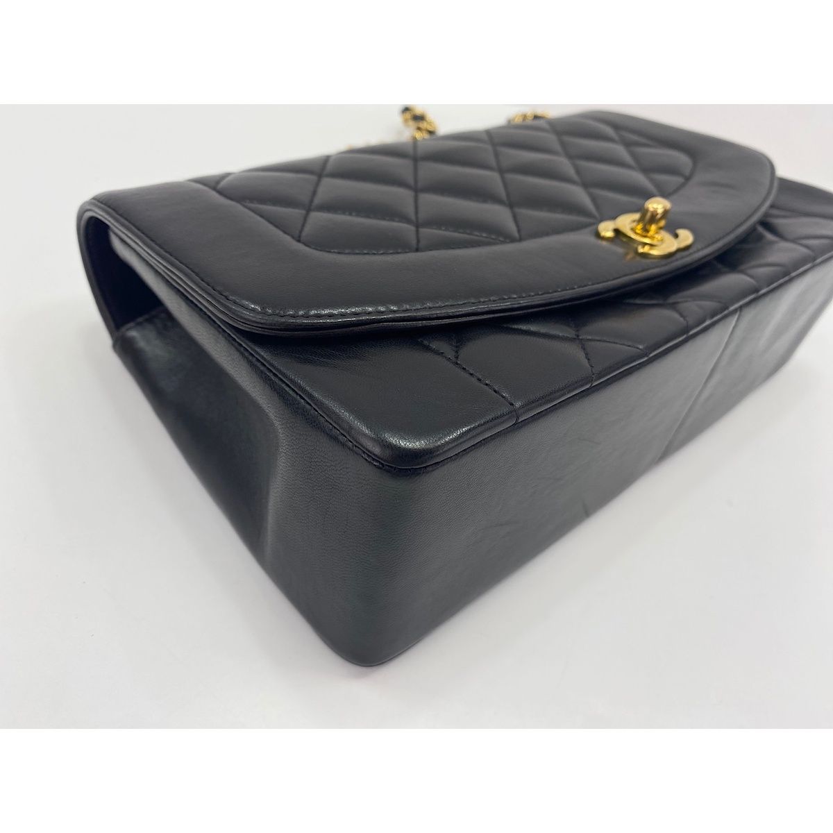 Chanel Shoulder Bag 25 — view 8