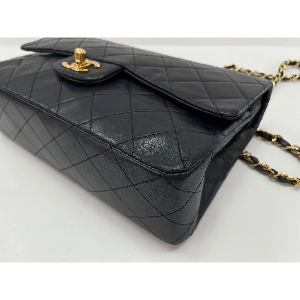 Chanel Shoulder Bag Quilted 25 — view 9