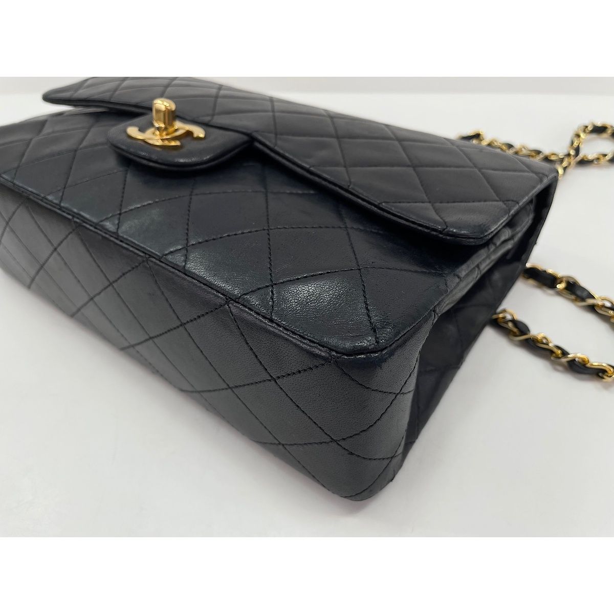Chanel Shoulder Bag Quilted 25 — view 9