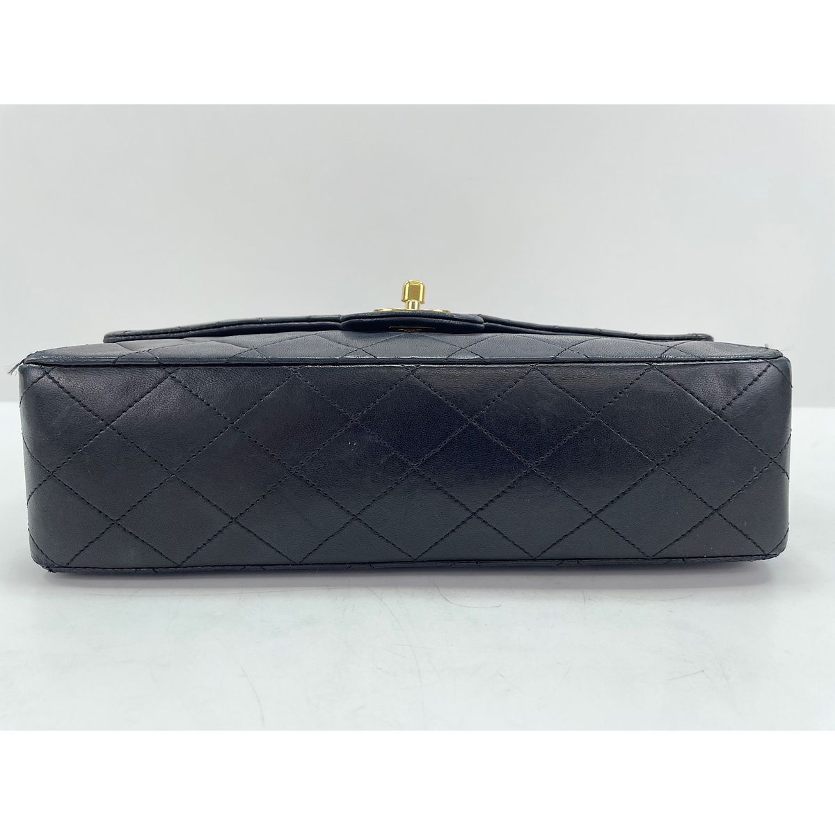 Chanel Shoulder Bag Quilted 25 — view 7