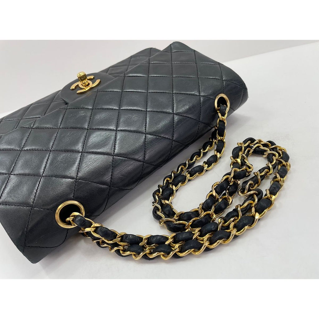 Chanel Shoulder Bag Quilted 25 — view 9