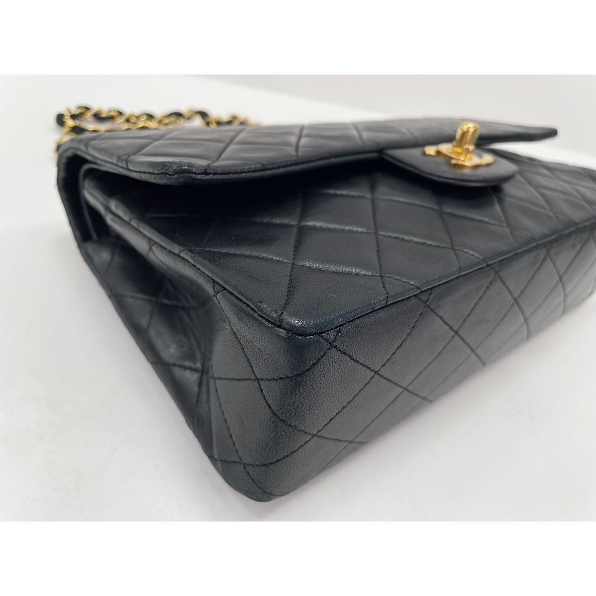 Chanel Shoulder Bag Quilted 25 — view 8