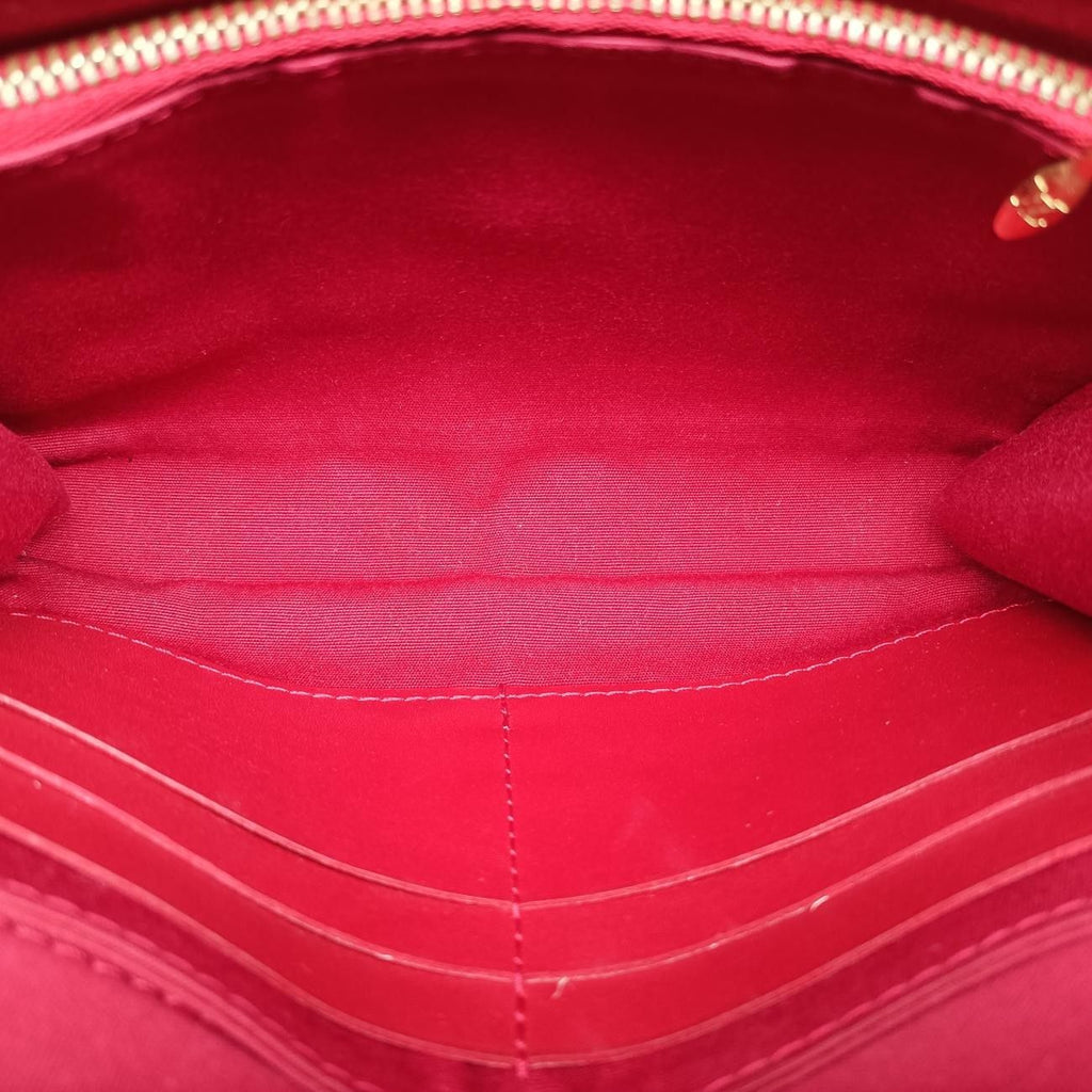 Louis Vuitton Belle Aire Pomme D'amour Vernis Shoulder — view 9