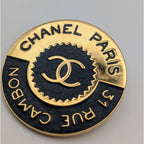 Chanel Brooch CC Logo Cambon Gold Black First Era Vintage — view 2