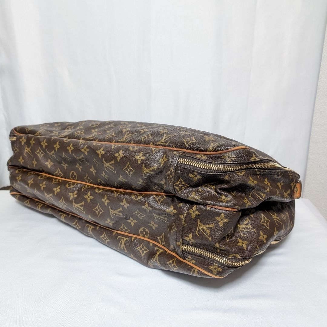 Louis Vuitton Alize de Poche Monogram Boston — view 4