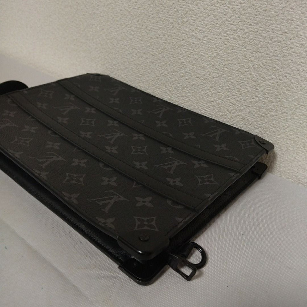 Louis Vuitton Monogram Eclipse Trunk Pochette Clutch Black — view 3