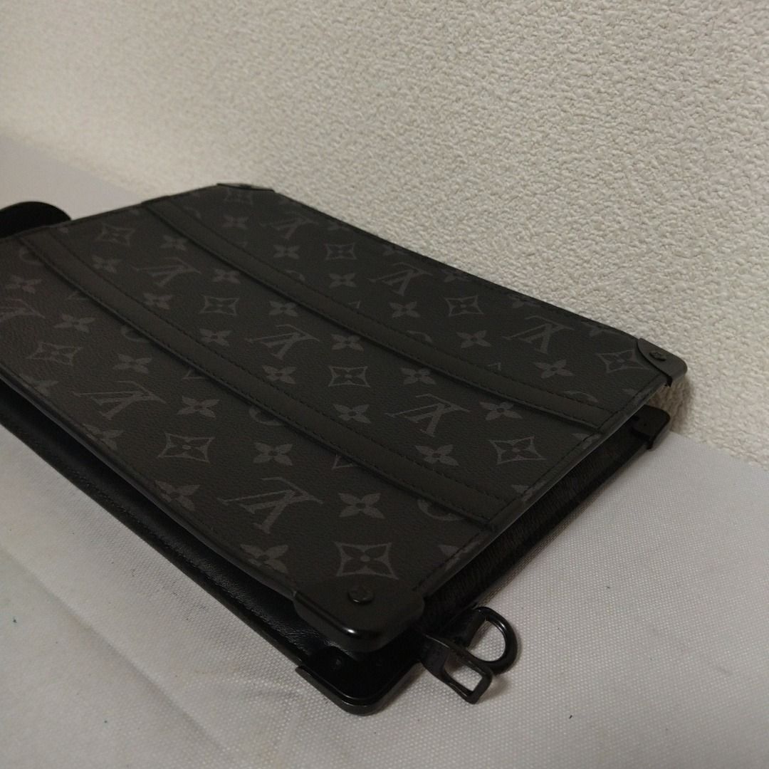 Louis Vuitton Monogram Eclipse Trunk Pochette Clutch Black — view 3