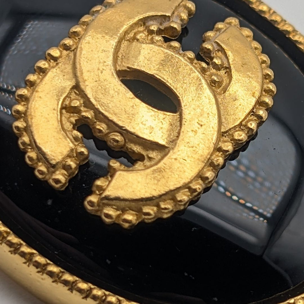 Chanel Brooch CC Logo Gold Black Stone Vintage — view 3