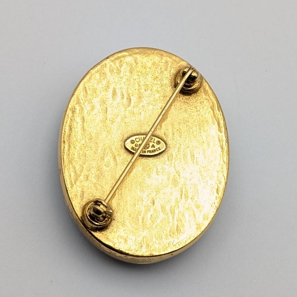 Chanel Brooch CC Logo Gold Black Stone Vintage — view 4