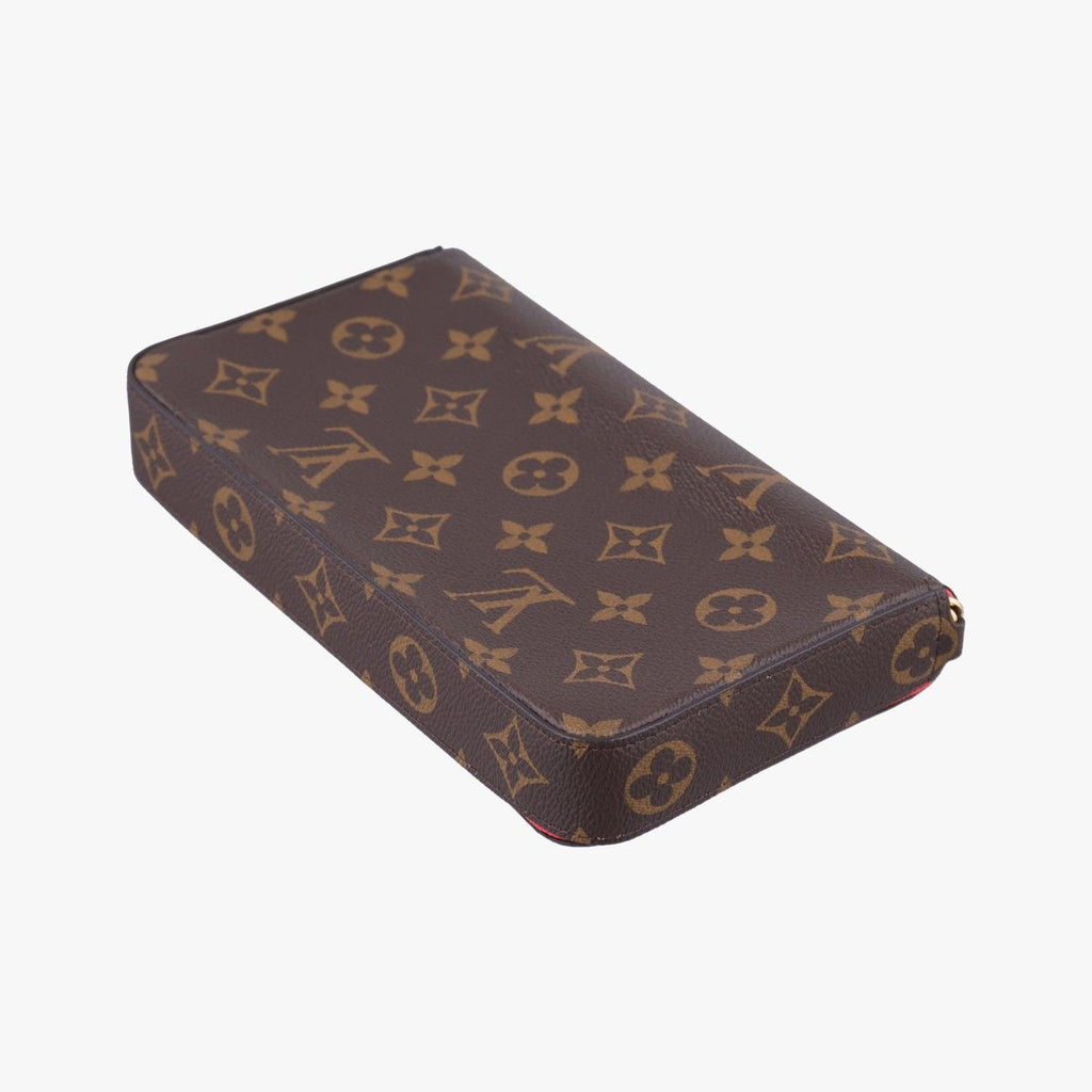 Louis Vuitton Christmas Animation Chengdu China Pochette Felicier Monogram — view 6