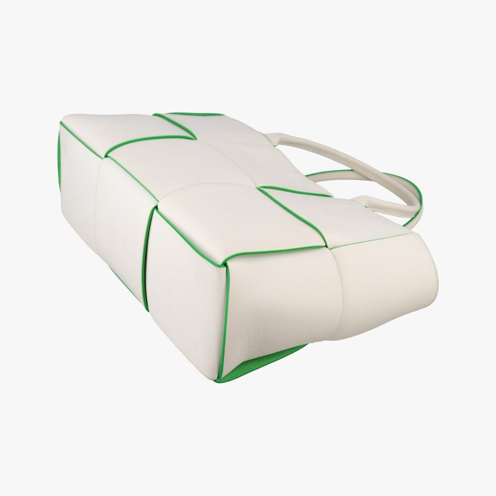 Bottega Veneta the Arco Tote White Green Lambskin — view 4