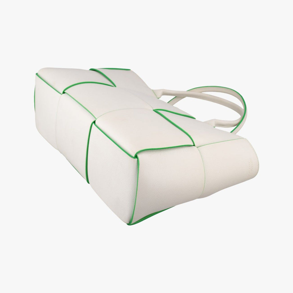 Bottega Veneta the Arco Tote White Green Lambskin — view 6