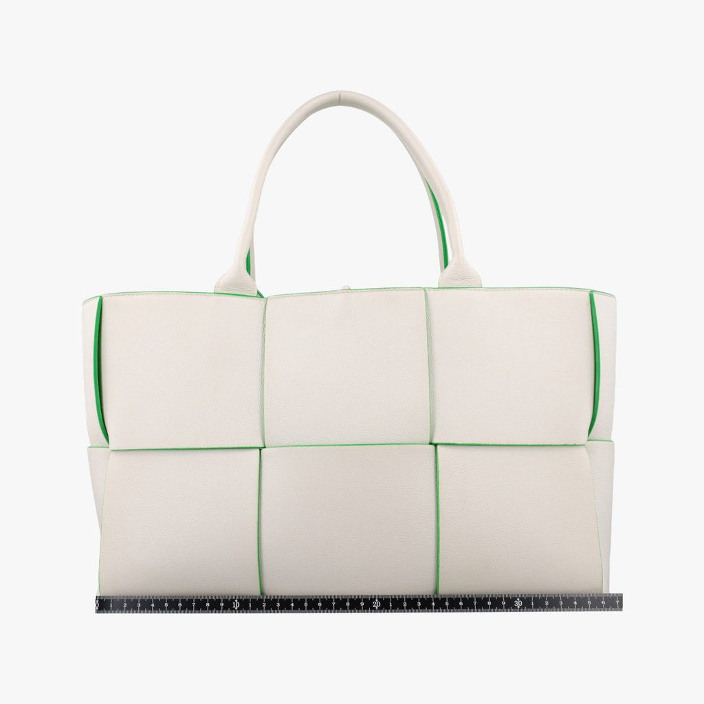Bottega Veneta the Arco Tote White Green Lambskin — view 2