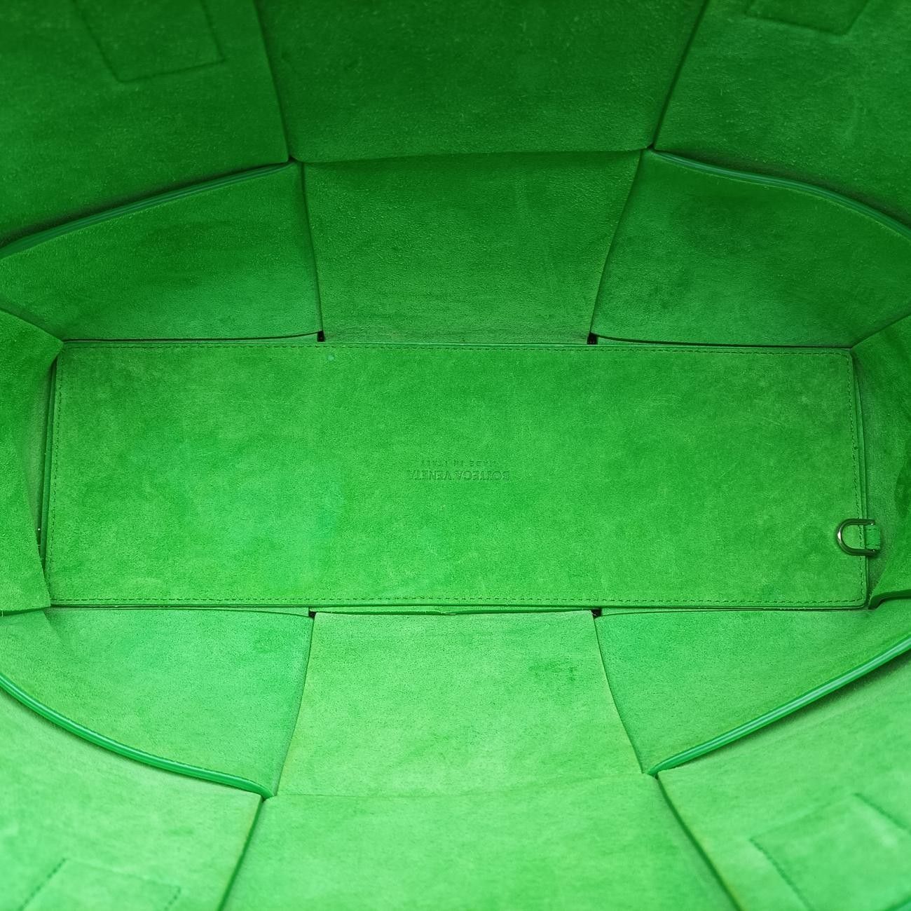 Bottega Veneta the Arco Tote White Green Lambskin — view 9