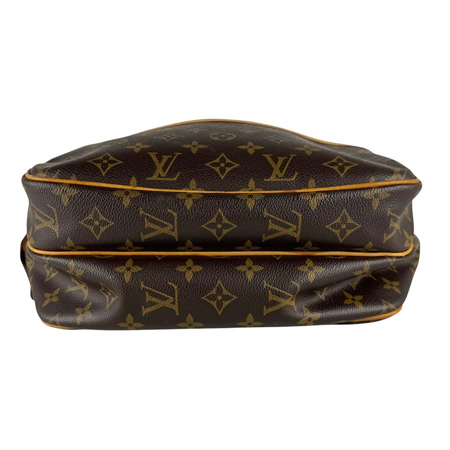 Louis Vuitton Shoulder Bag Reporter PM — view 4