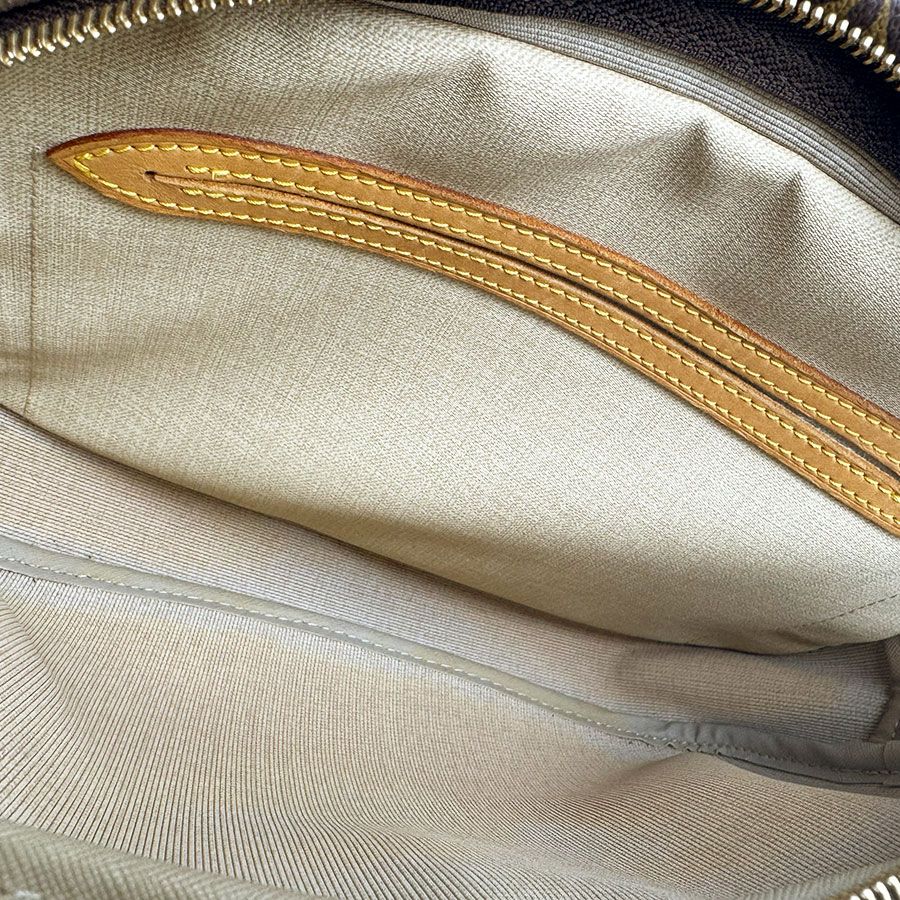 Louis Vuitton Shoulder Bag Reporter PM — view 5