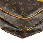 Louis Vuitton Shoulder Bag Reporter PM — view 8