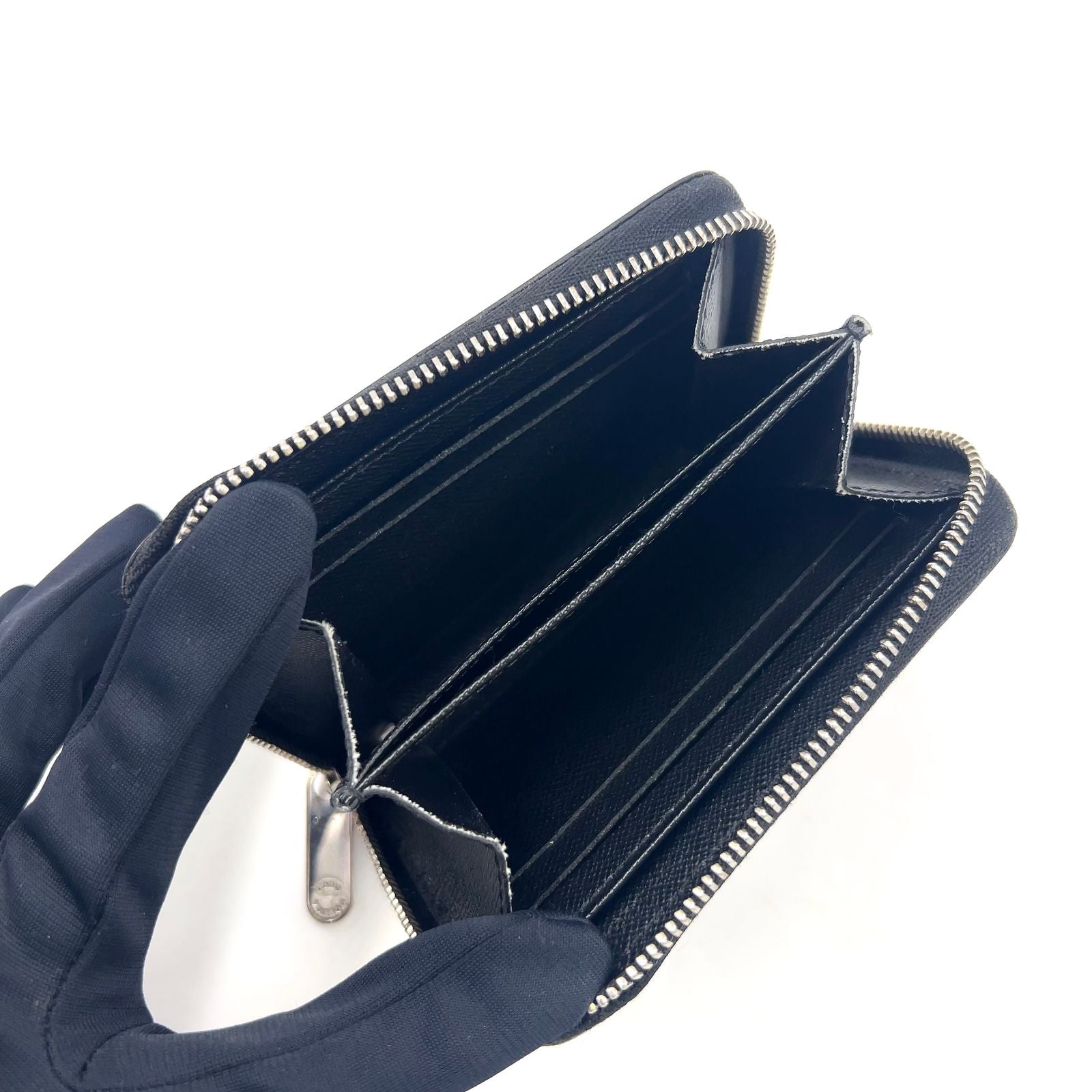Louis Vuitton Zippy Coin Purse Epi Noir Leather Black Case Silver — view 3
