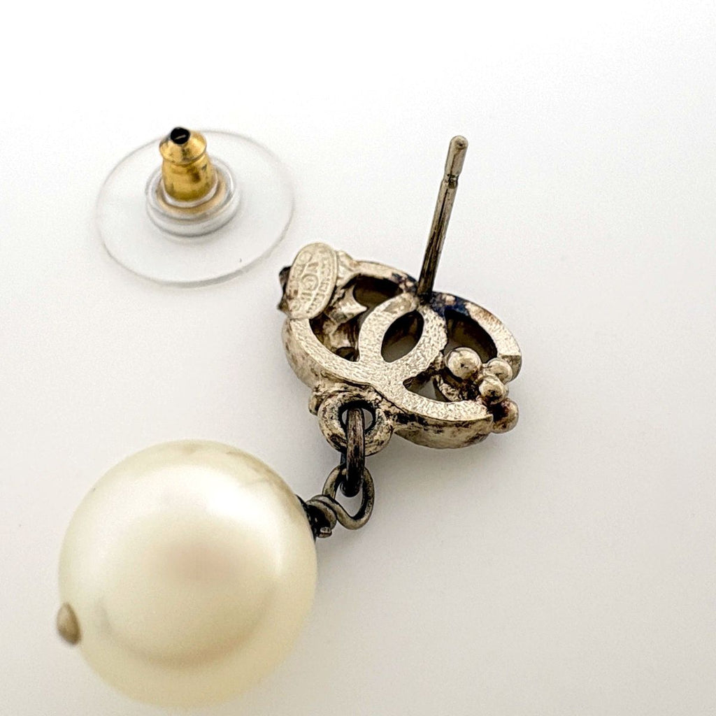 Chanel CC Logo Faux Pearl Earrings Swing Gold White — view 3