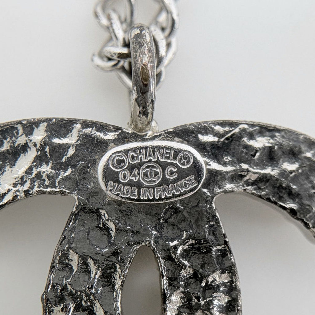 Chanel CC Logo Necklace Silver Plated — view 4