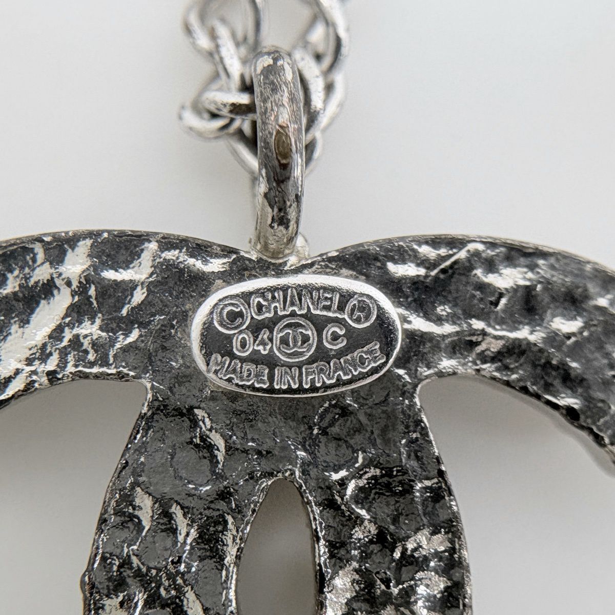 Chanel CC Logo Necklace Silver Plated — view 4