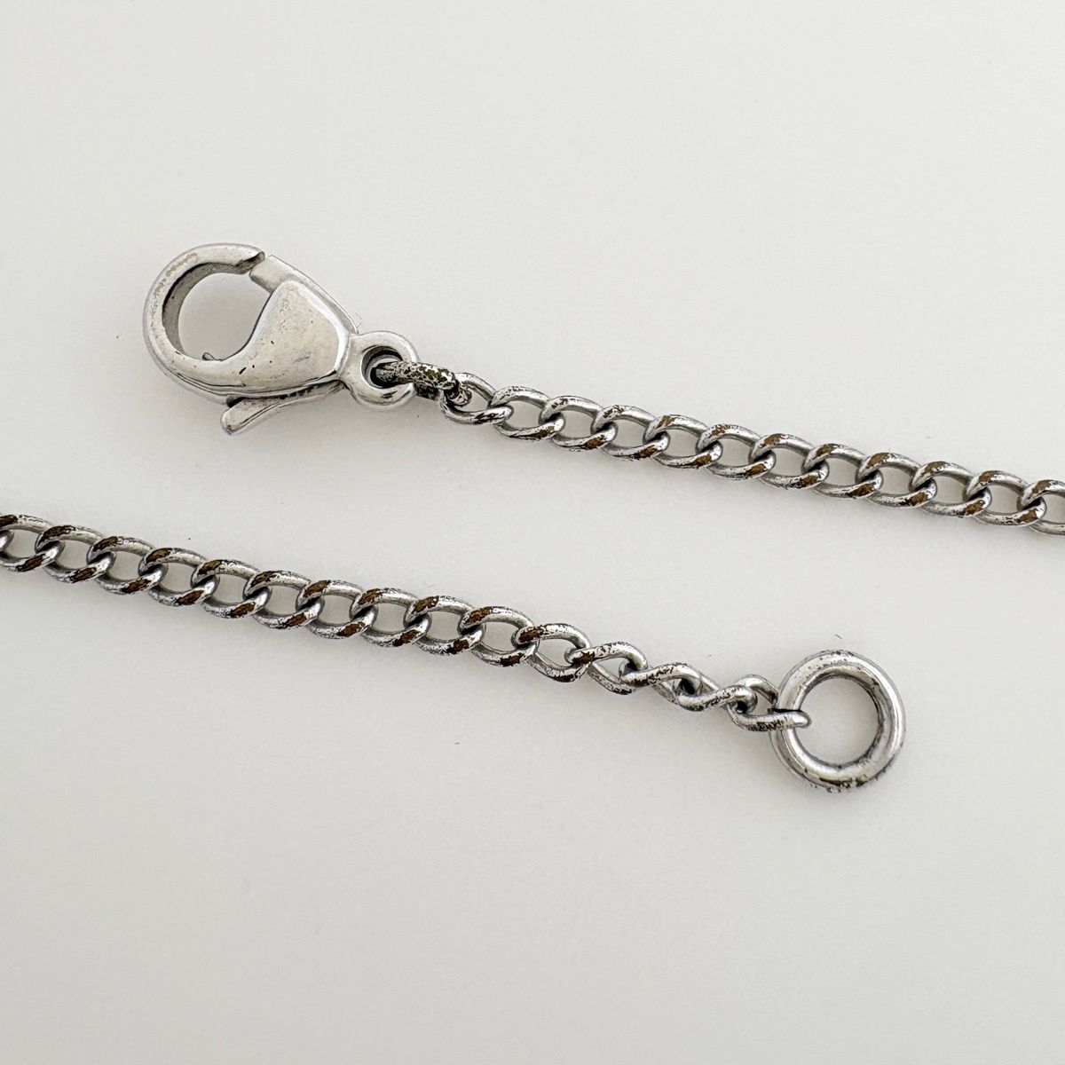 Chanel CC Logo Necklace Silver Plated — view 3