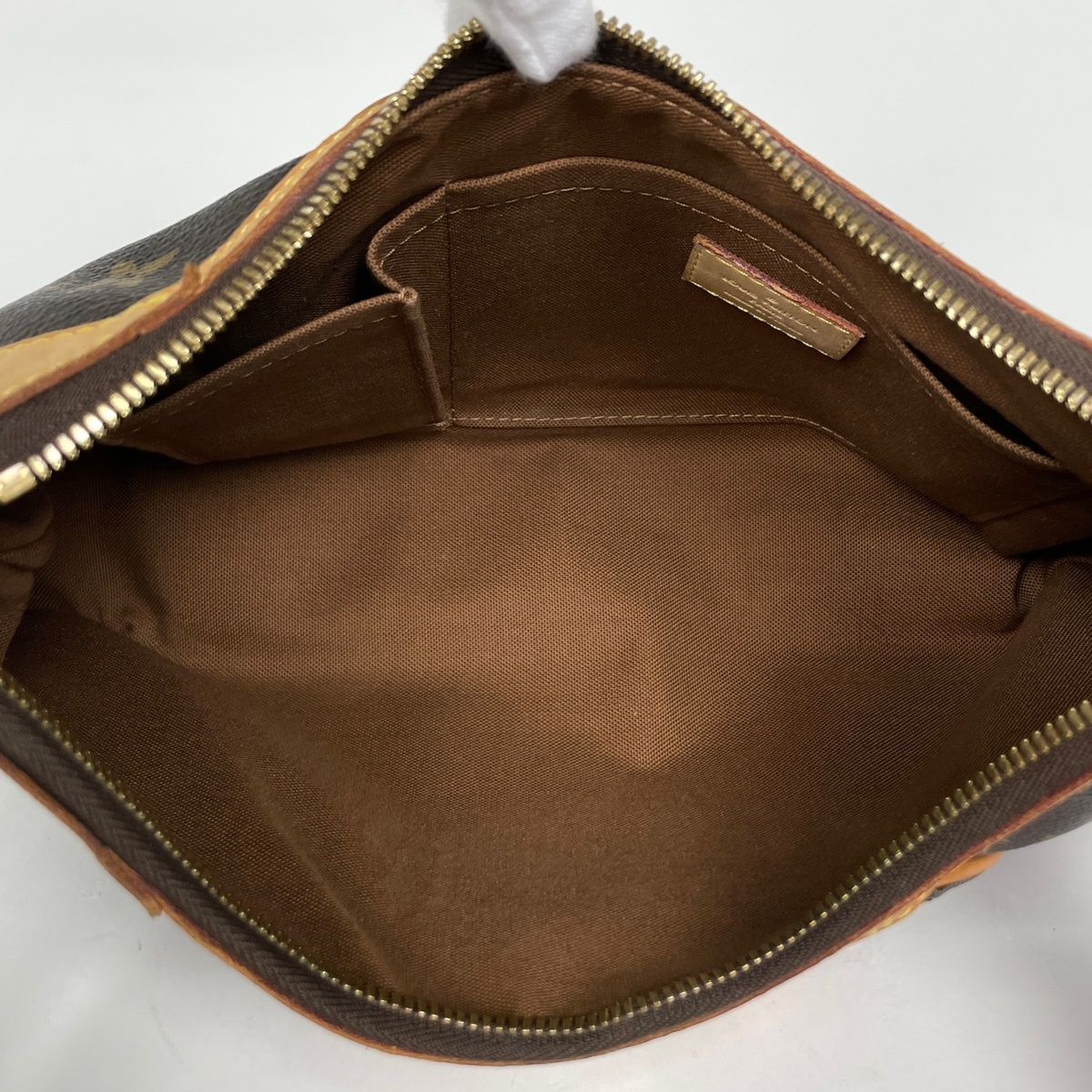 Louis Vuitton Thames PM Shoulder Bag Monogram Brown — view 8