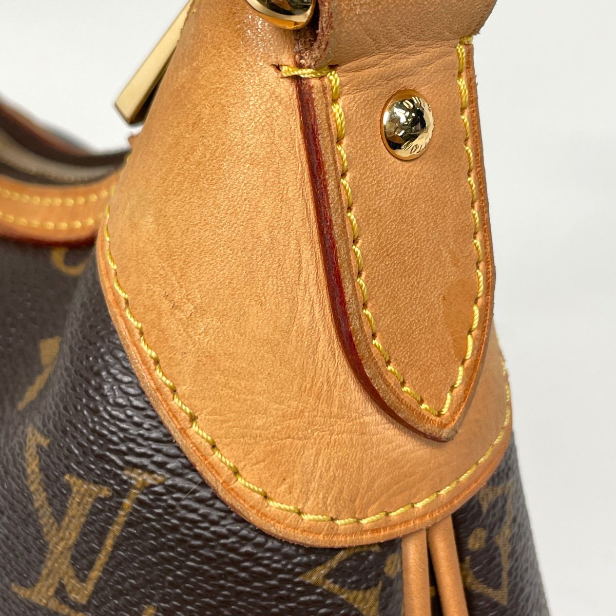 Louis Vuitton Thames PM Shoulder Bag Monogram Brown — view 4