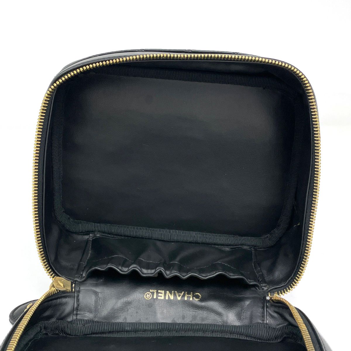 Chanel CC Logo Vanity Bicolor Makeup Pouch Leather Black — view 8