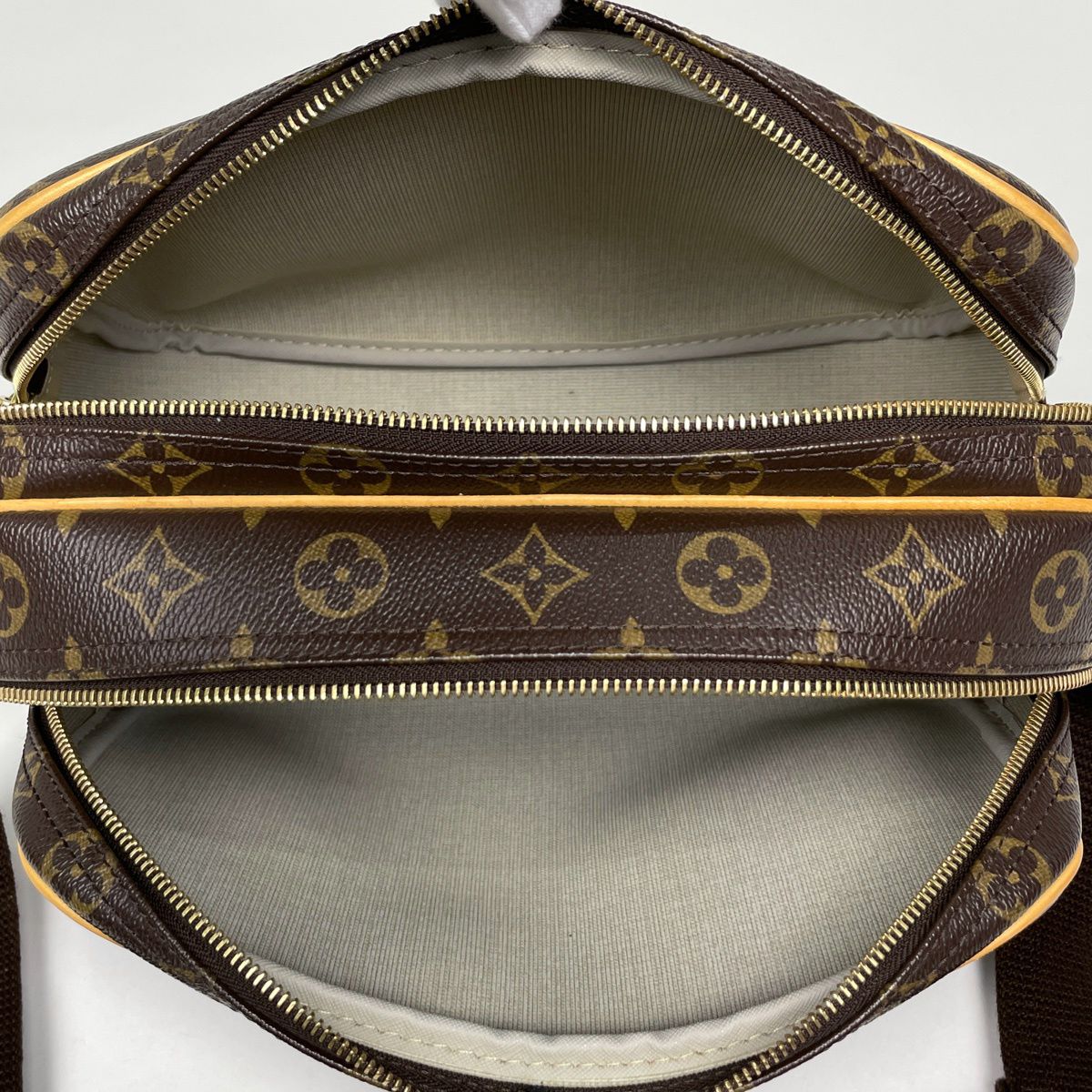 Louis Vuitton Reporter PM Shoulder Bag Monogram Brown — view 8
