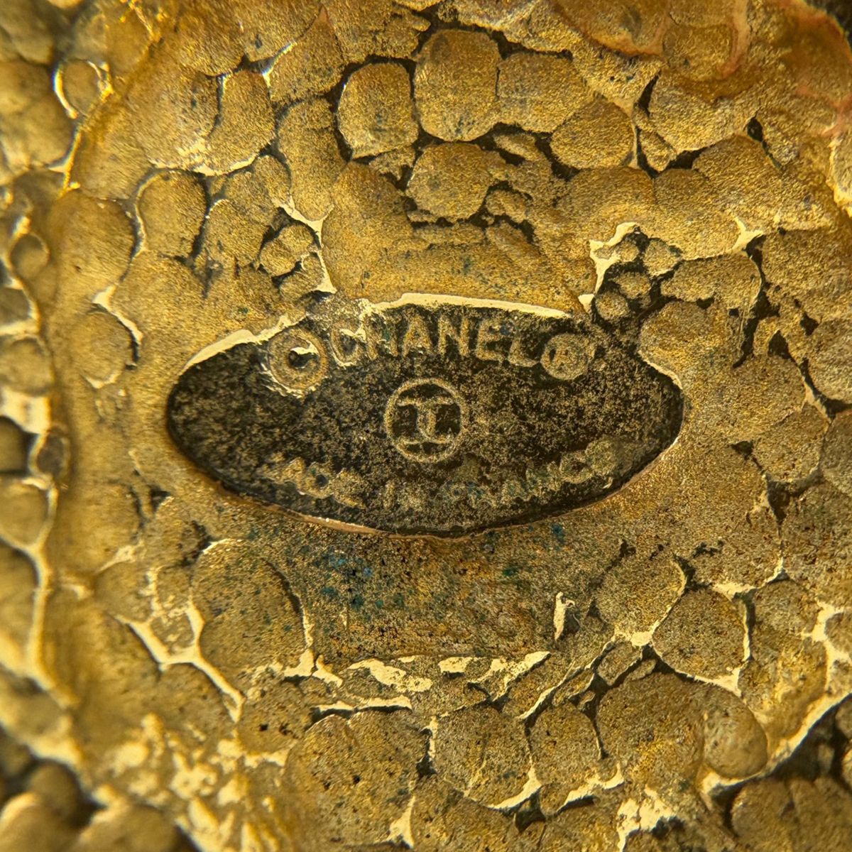 Chanel Lion Motif Fu Brooch CC Logo Gold Plated — view 5