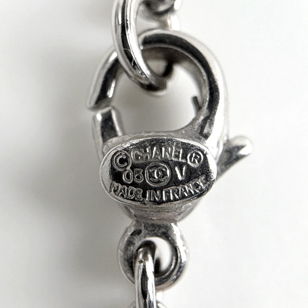 Chanel CC Logo Necklace Silver Plated — view 4