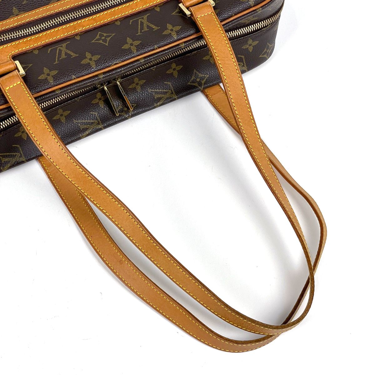 Louis Vuitton Cite GM Shoulder Bag Monogram Brown — view 5