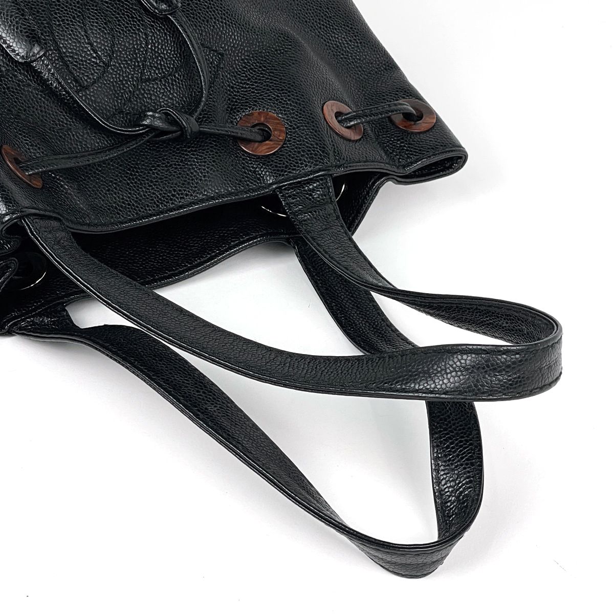 Chanel CC Logo Shoulder Bag Caviar Leather Black — view 5