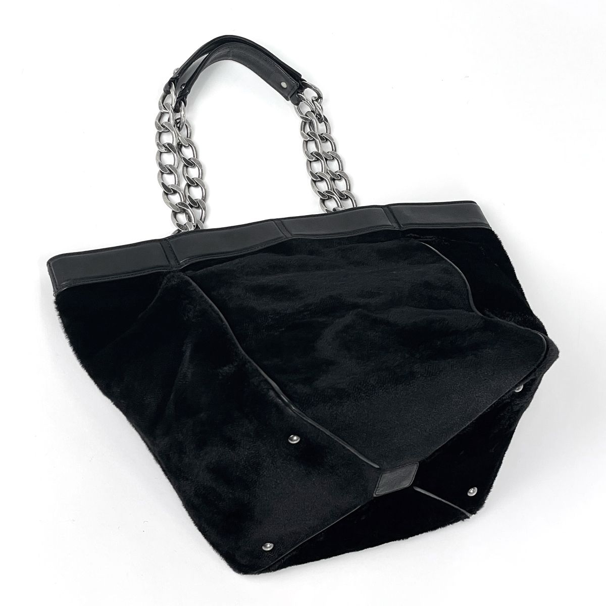 Chanel CC Logo Chain Tote Calf Hair Black — view 2