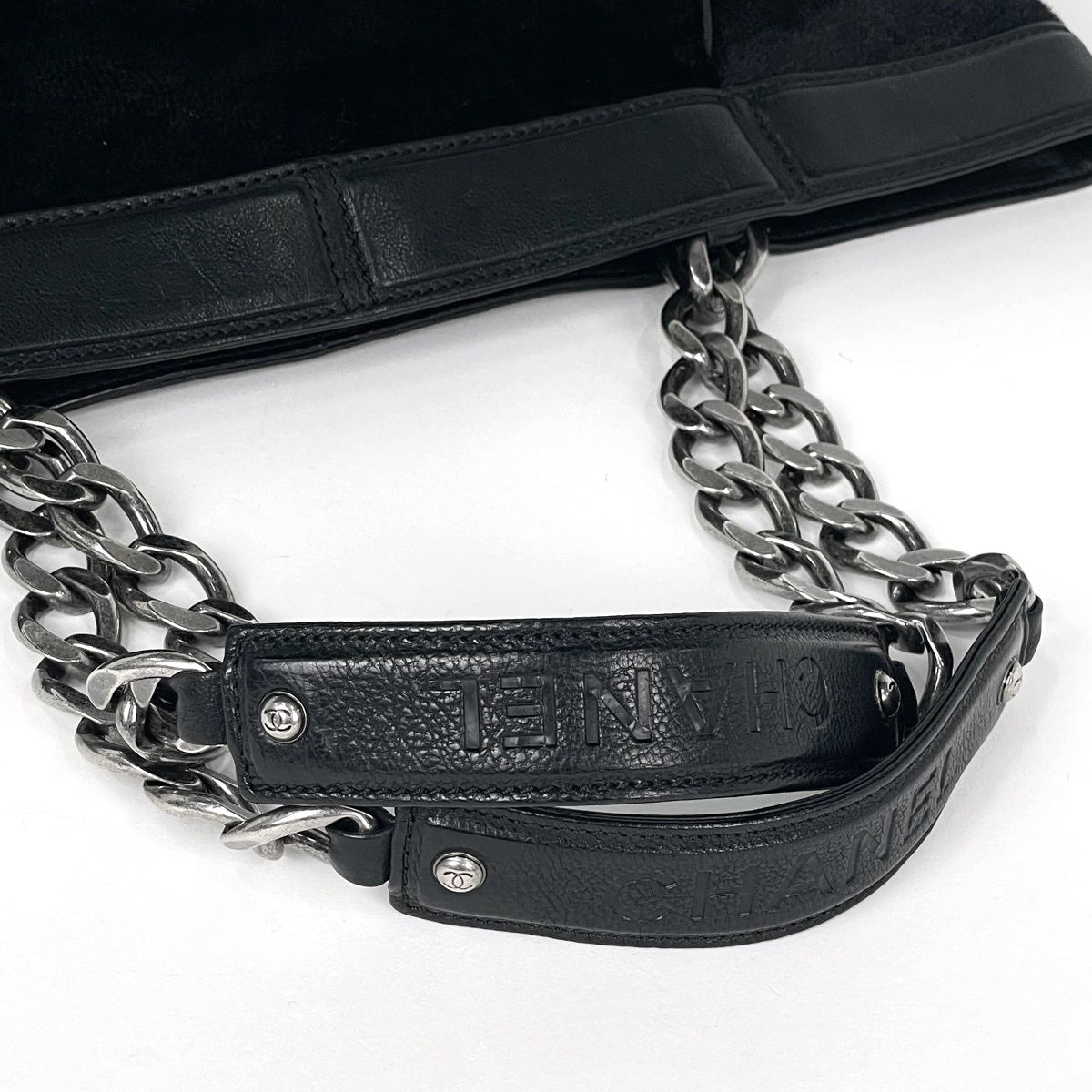 Chanel CC Logo Chain Tote Calf Hair Black — view 7
