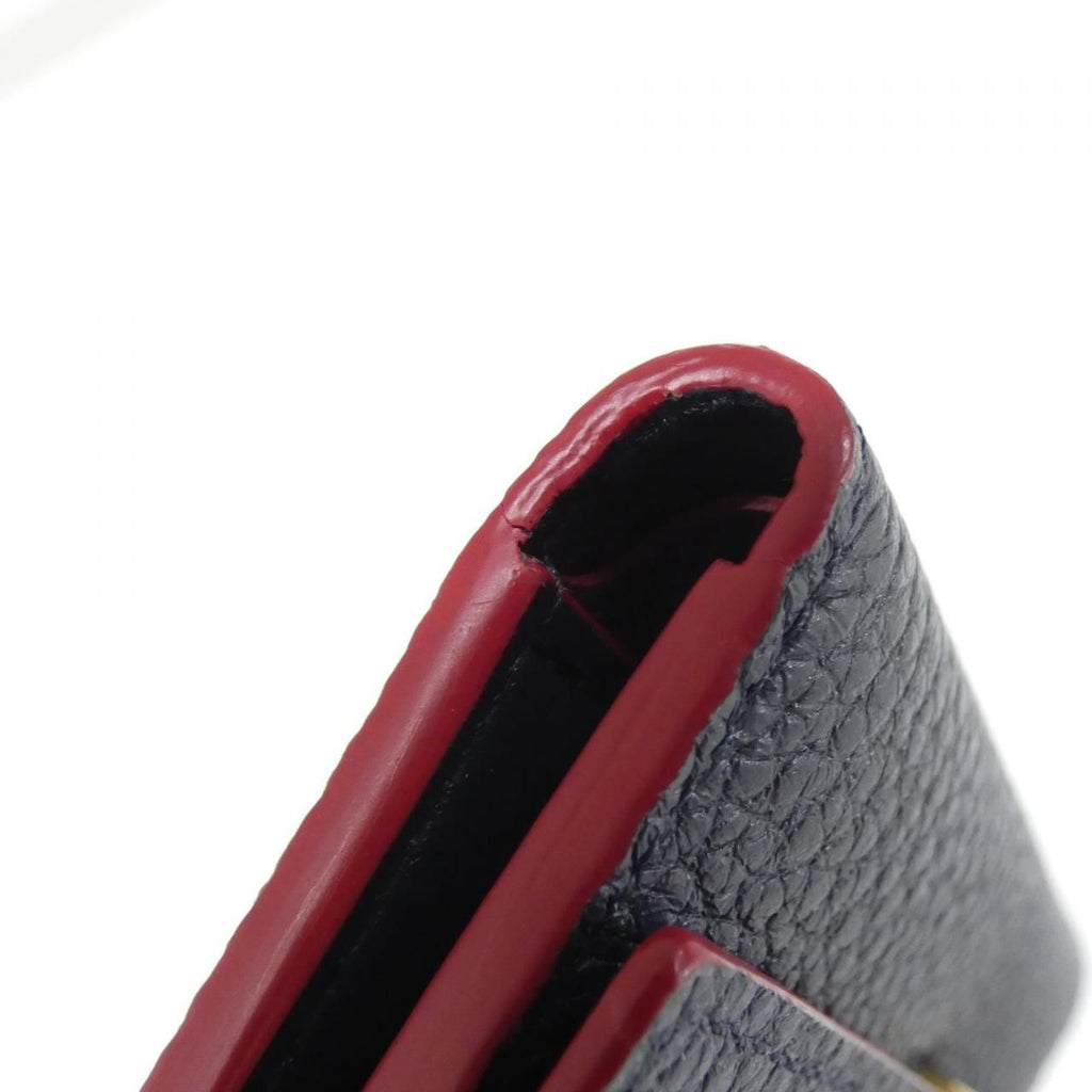 Louis Vuitton Taurillon Portefeuille Capucines Compact Wallet — view 4