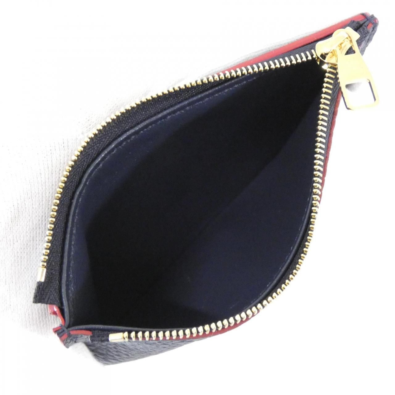 Louis Vuitton Taurillon Portefeuille Capucines Compact Wallet — view 8