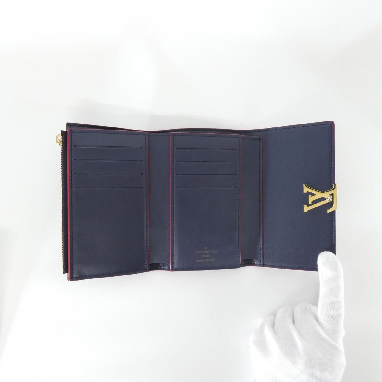 Louis Vuitton Taurillon Portefeuille Capucines Compact Wallet — view 6