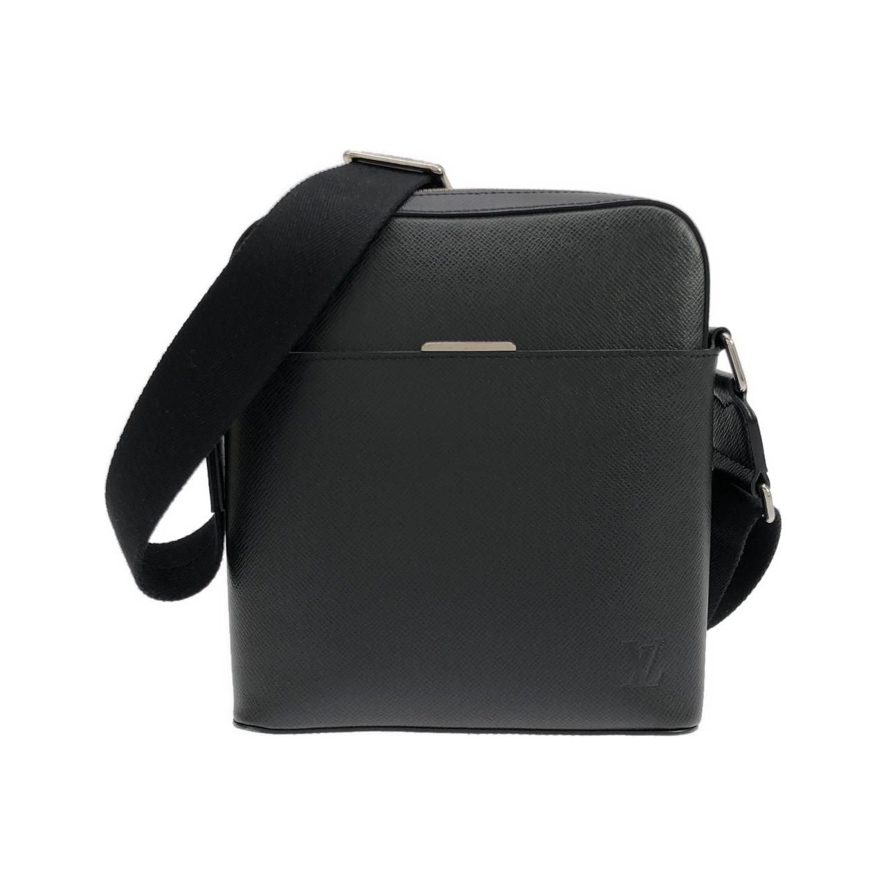 Louis Vuitton Taiga Anton Pochette Shoulder