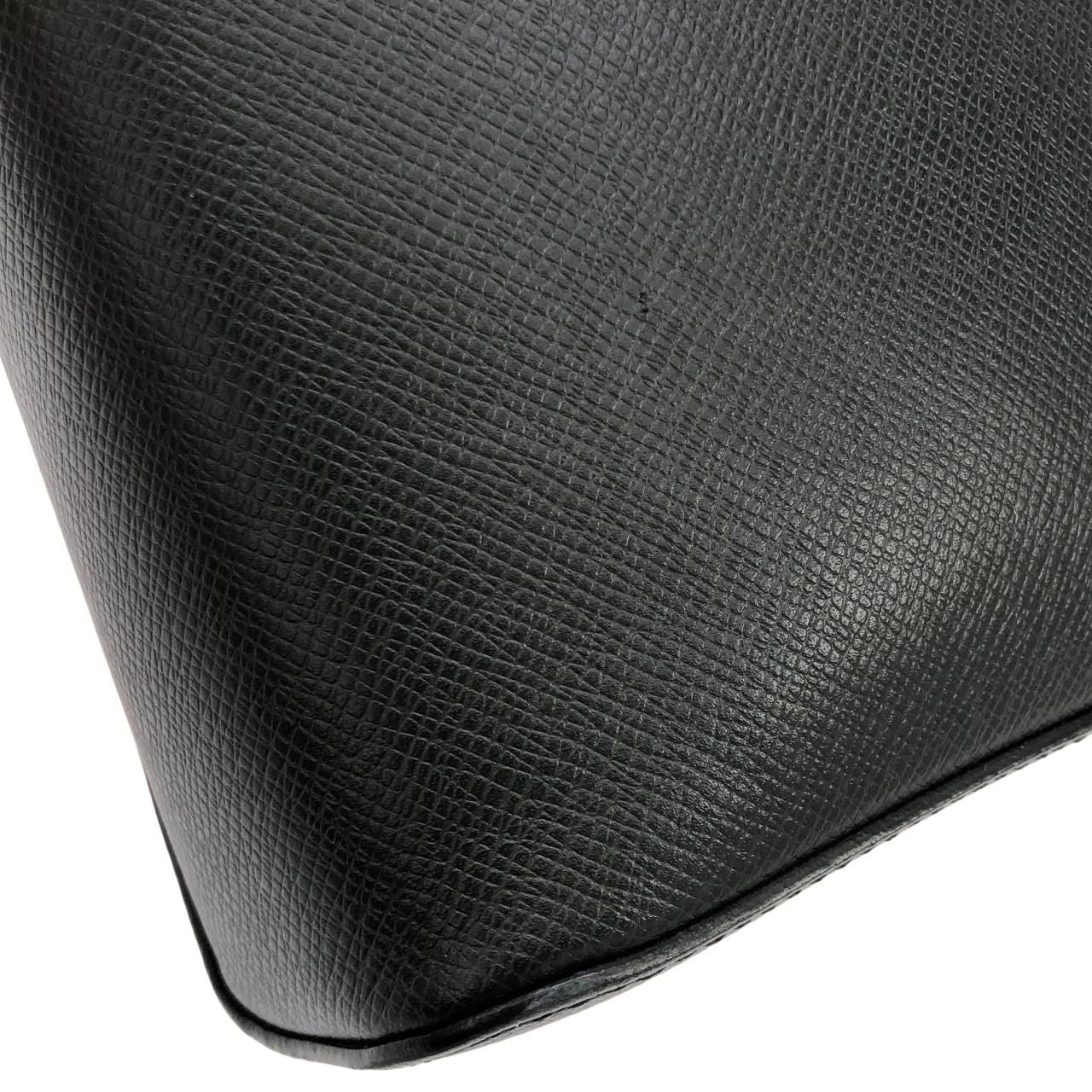 Louis Vuitton Taiga Anton Pochette Shoulder — view 4