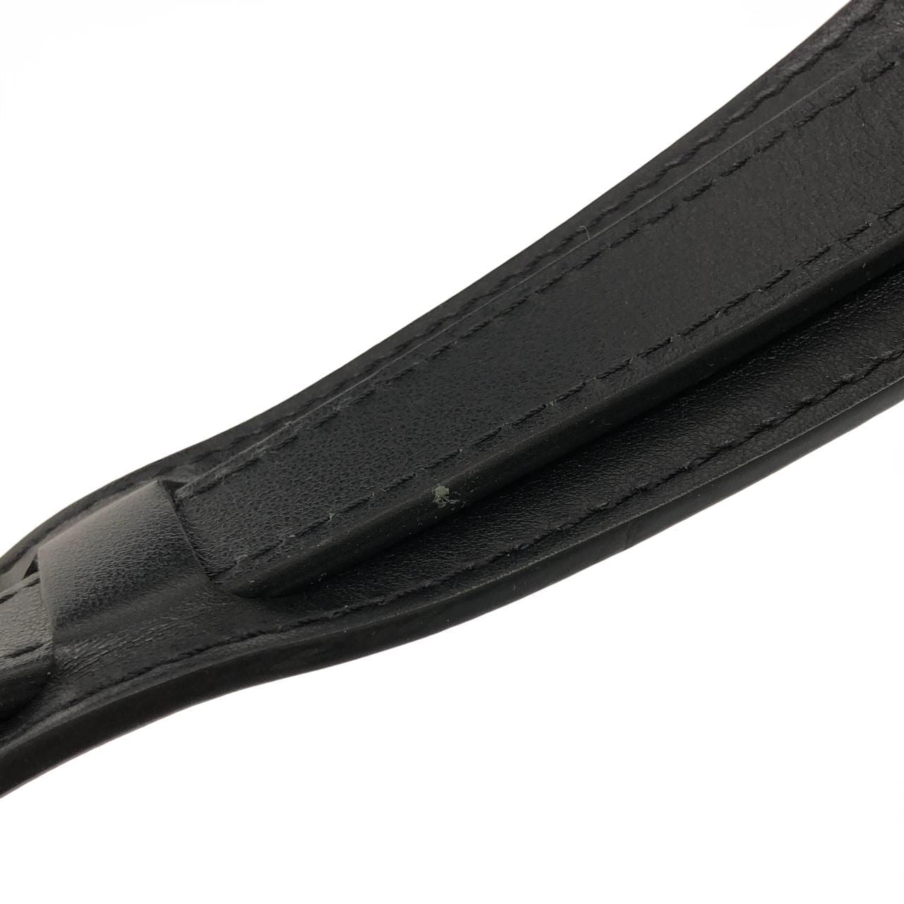 Louis Vuitton Monogram Tufting Triangle Messenger Shoulder — view 6