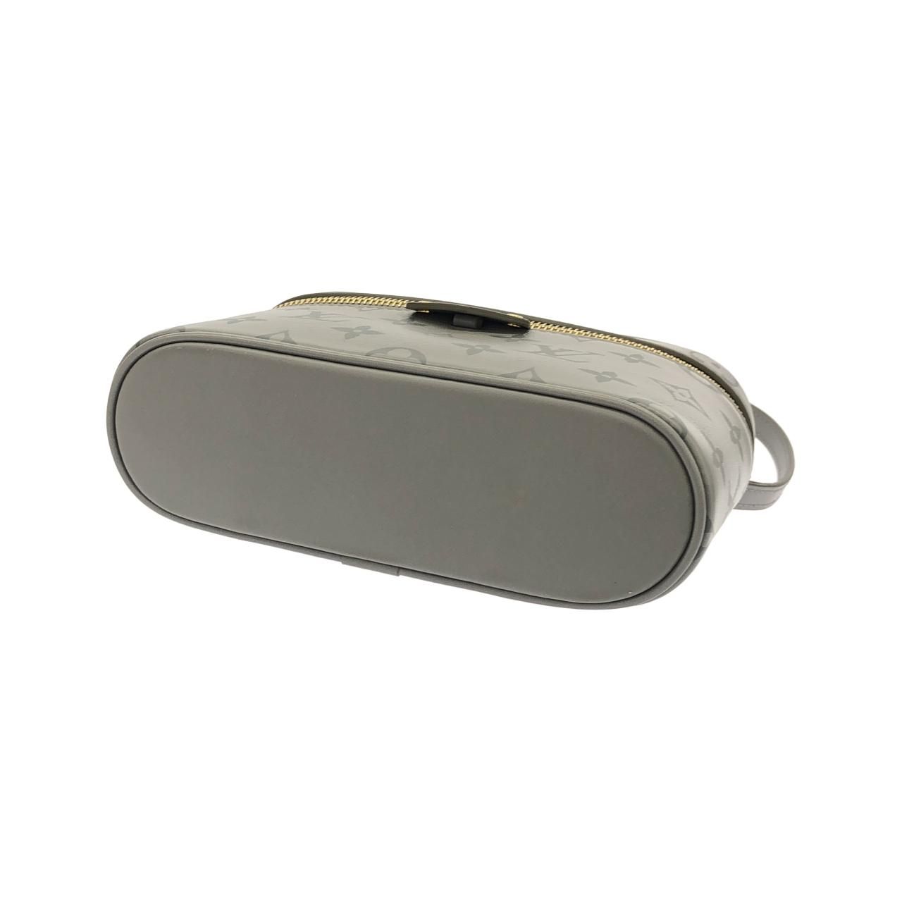 Louis Vuitton Monogram Vanity Chain Pouch Shoulder — view 3
