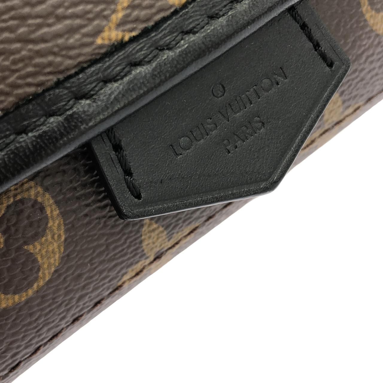 Louis Vuitton Monogram Macassar Magnetic Messenger Shoulder — view 4