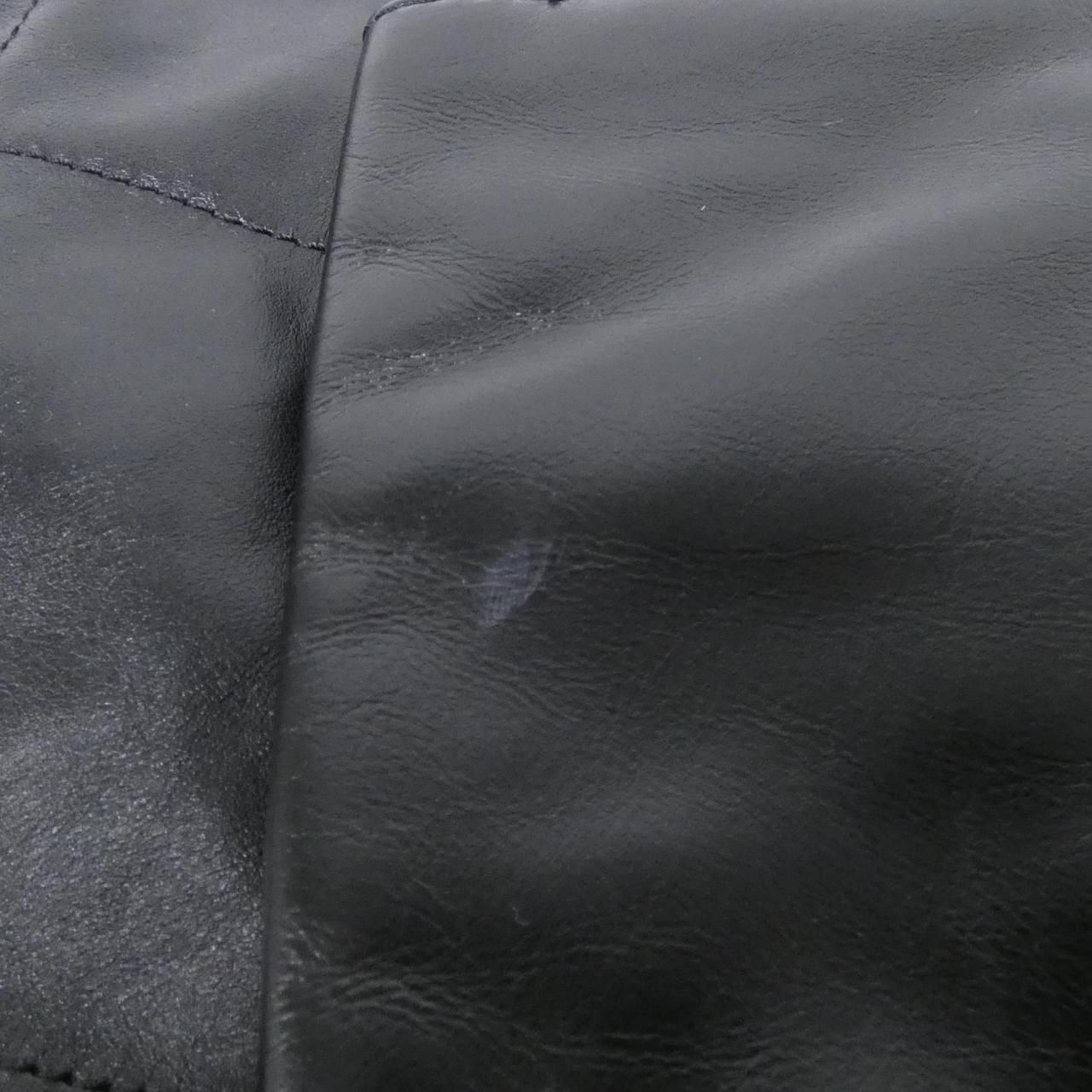 Chanel 22 Line Small Shoulder — view 9
