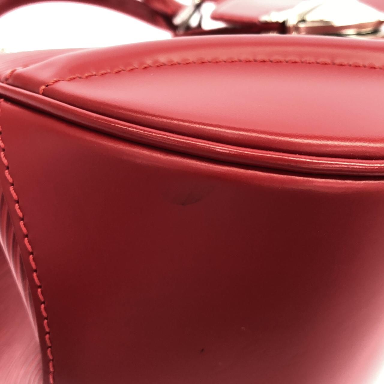 Louis Vuitton Epi Sac Montaigne — view 3
