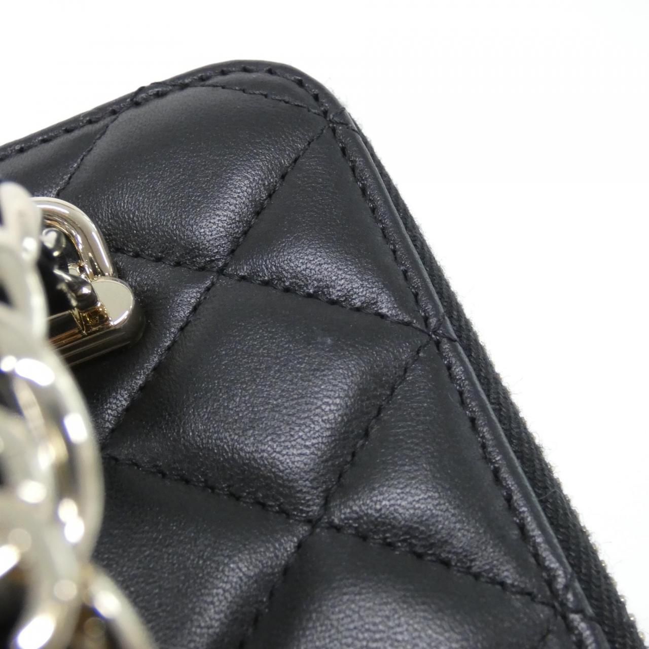 Chanel Bag Handbag Black — view 6